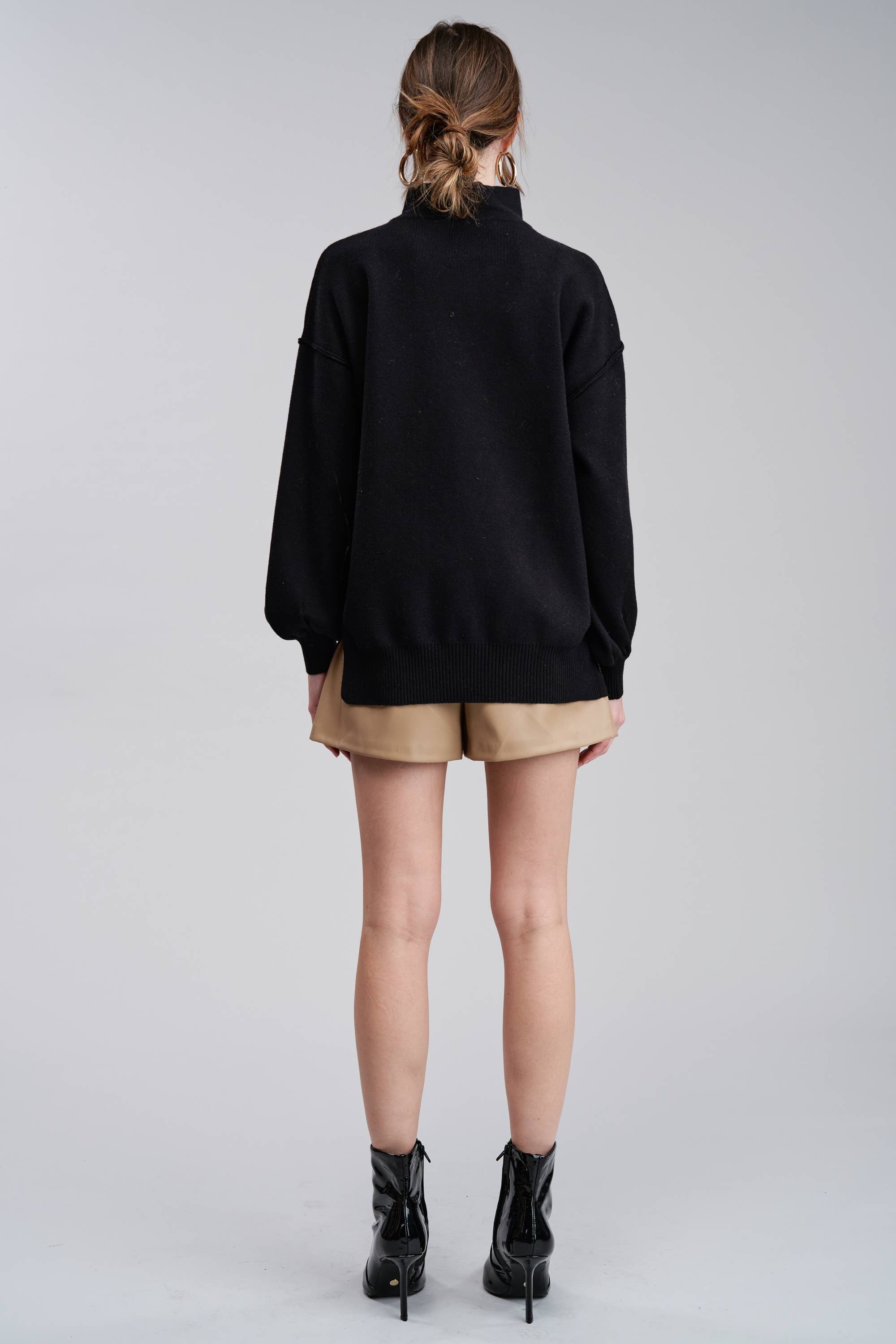 FLAT WHITE Norah Mockneck Pullover Sweater in Black