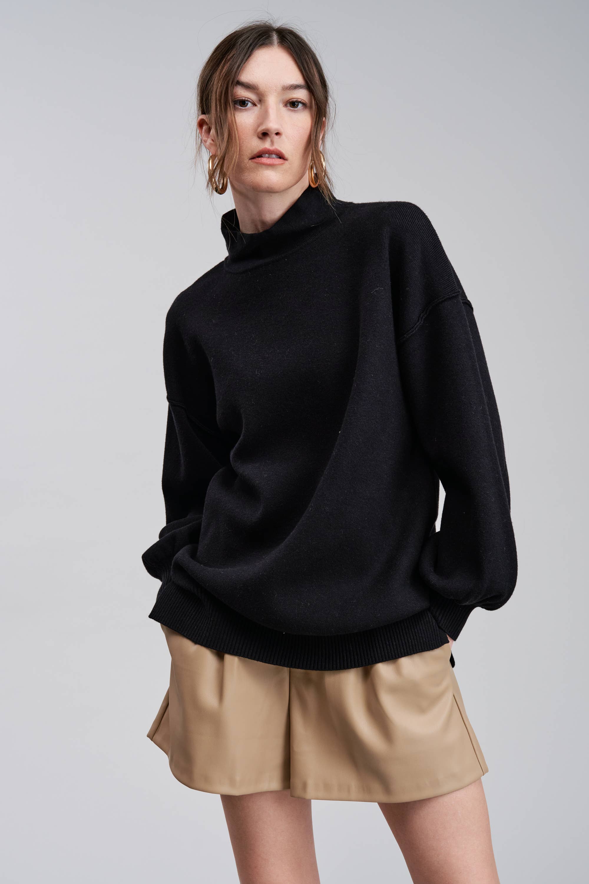 FLAT WHITE Norah Mockneck Pullover Sweater in Black