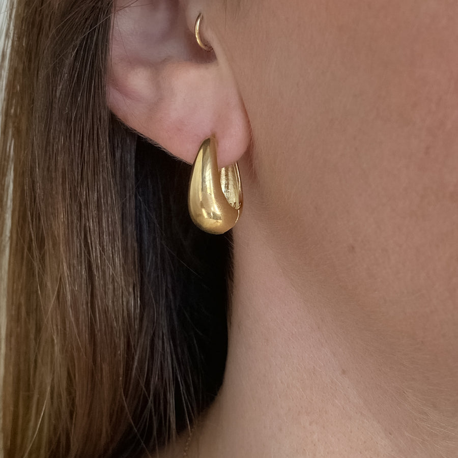 Oriana Hoop Earrings in Gold