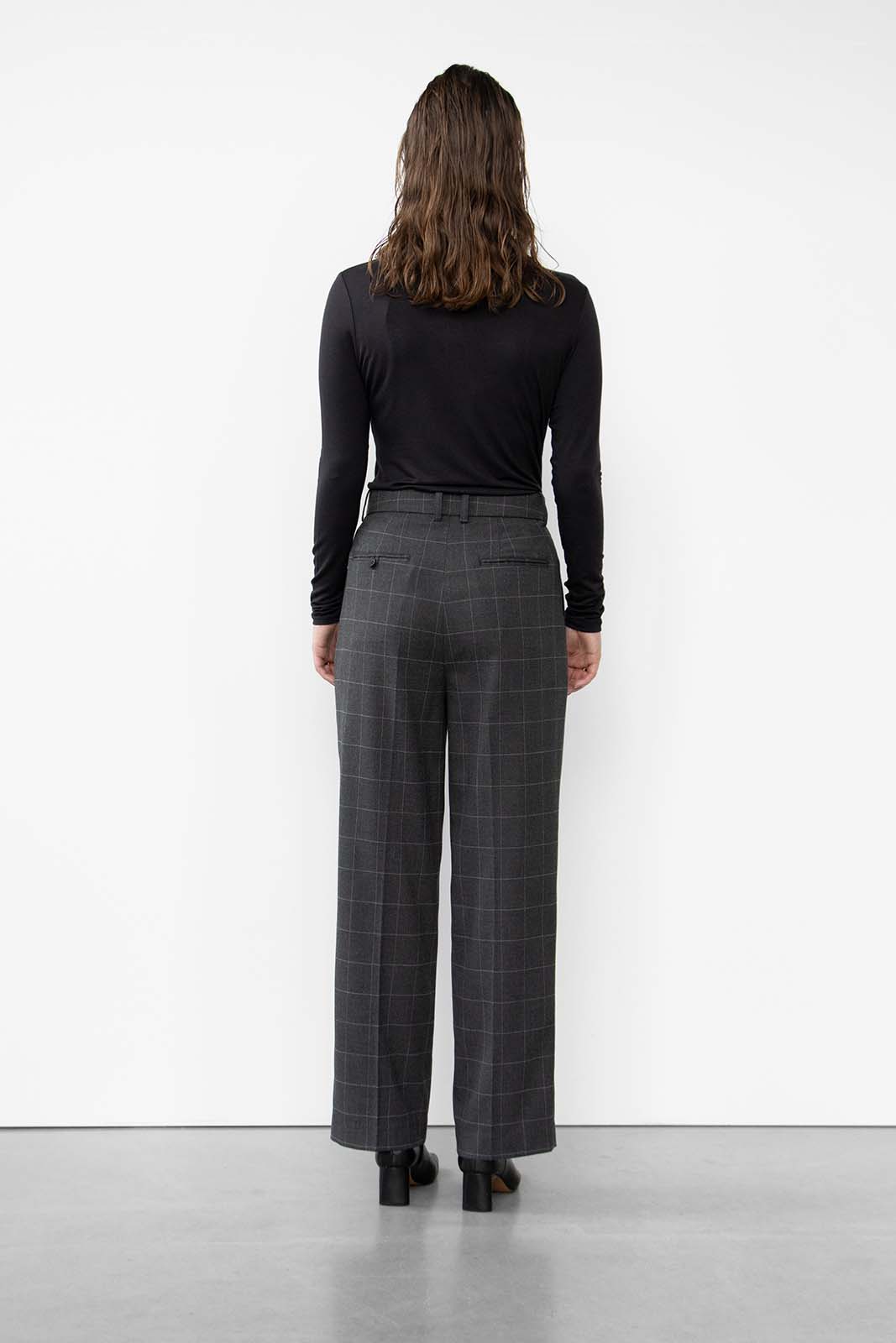 Fate Grid Check Pleat Pants