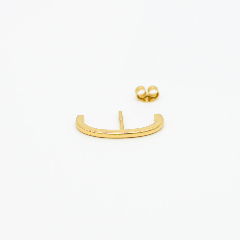 August Ear Suspender