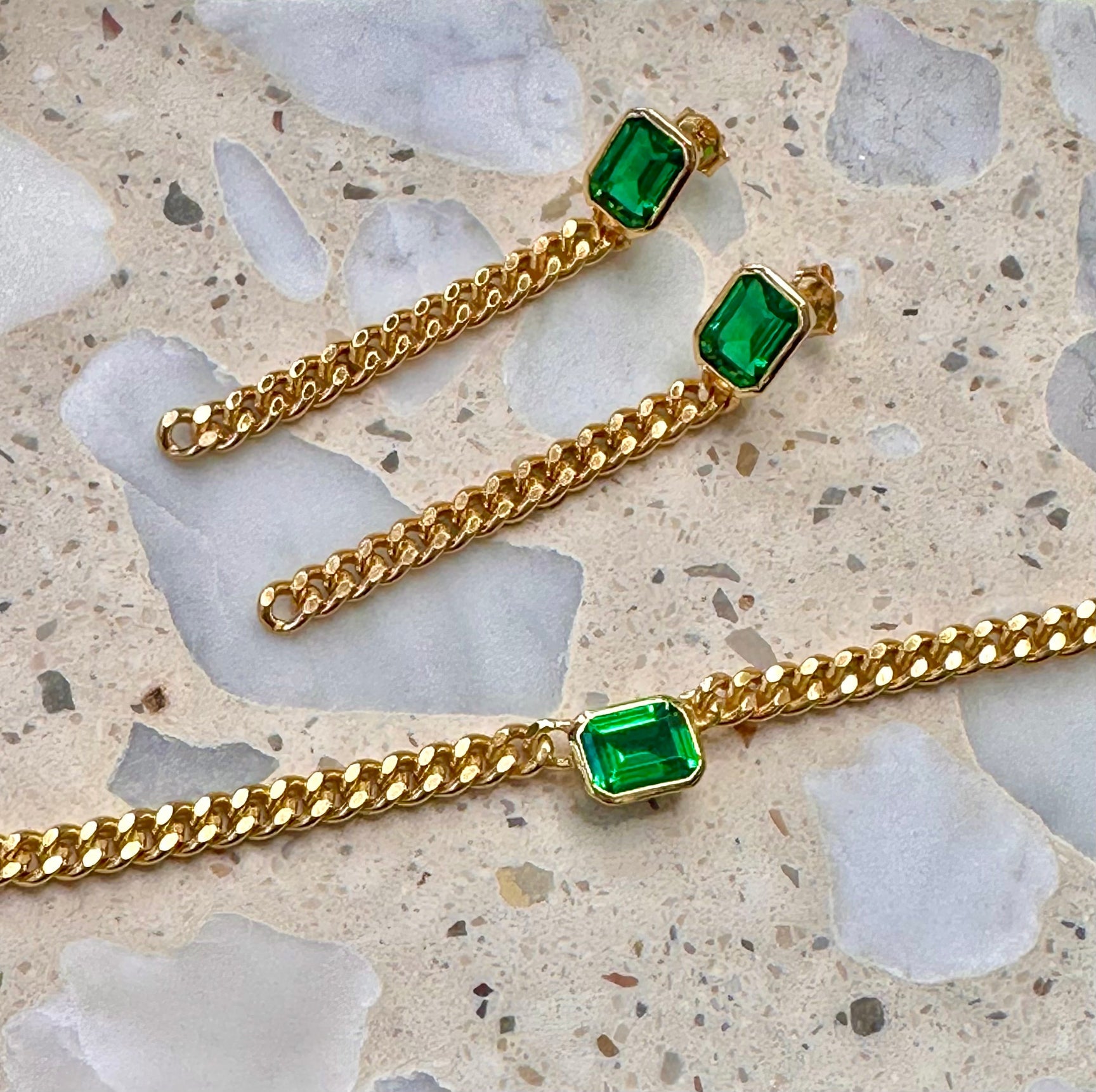 Manhattan Set w Green Stone