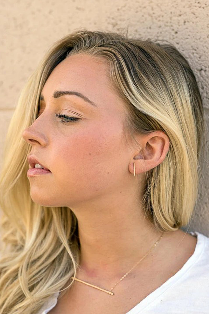 Barre Stud Earrings in Gold